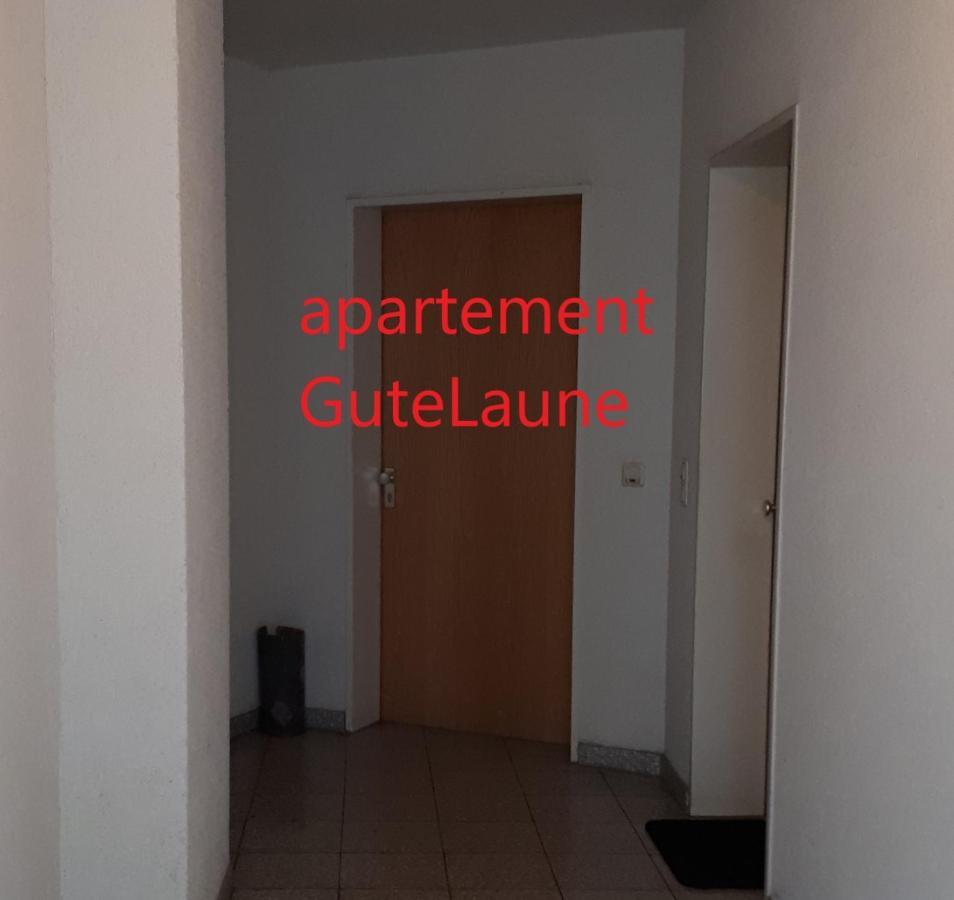 Gute Laune Mit Terrasse Und Garten Zentral FDH Kültér fotó